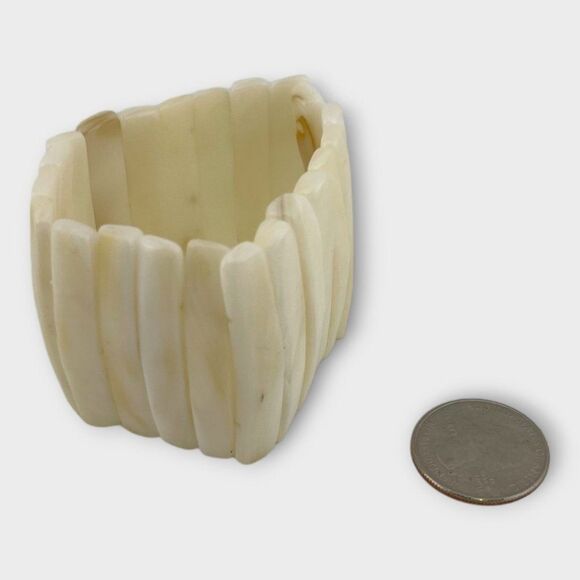 Vintage Faceted Mother-of-Pearl Wide Bracelet - Picture 2 of 7